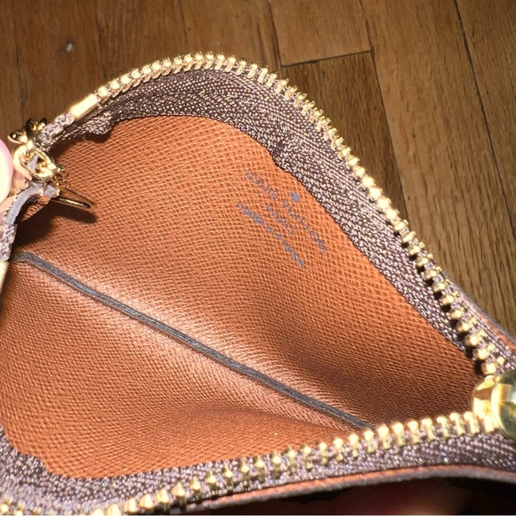 LOUIS VUITTON MONOGRAM KEY POUCH COIN WALLET CLEF - Picture 3 of 10